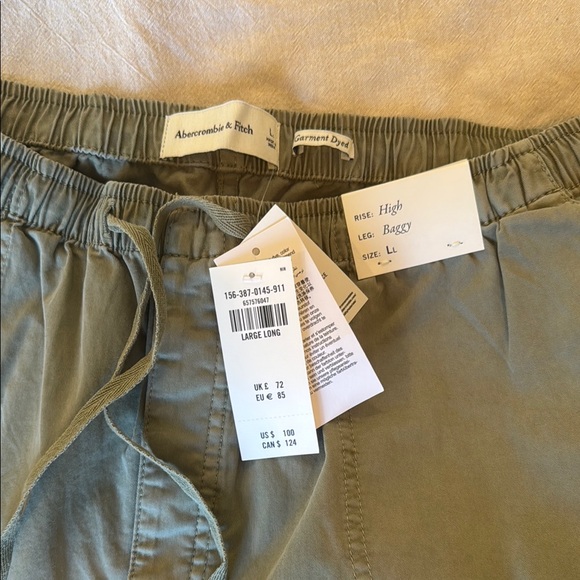 Women’s Green Cargo Pants A&F - Picture 4 of 4